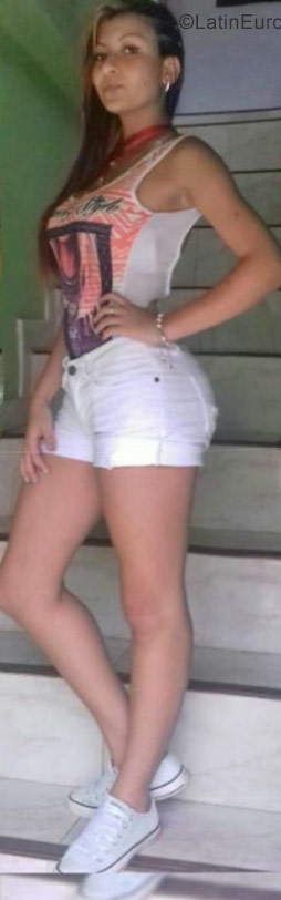 Date this good-looking Colombia girl Sheiry from Medellin CO21986