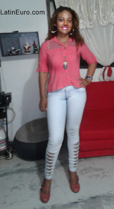 Date this pretty Colombia girl Nadia caceres b from Carepa CO21991