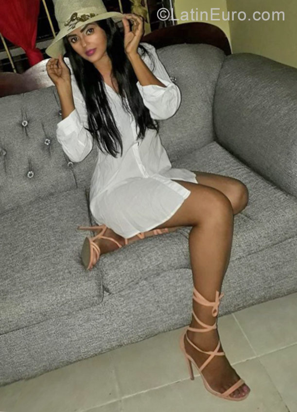 Date this young Dominican Republic girl Maria from Puerto Plata DO29658