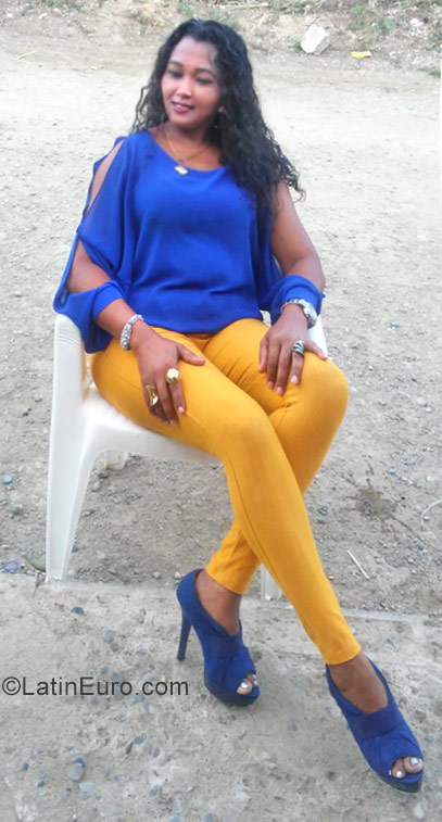 Date this passionate Dominican Republic girl Elisa from Santo Domingo DO29659