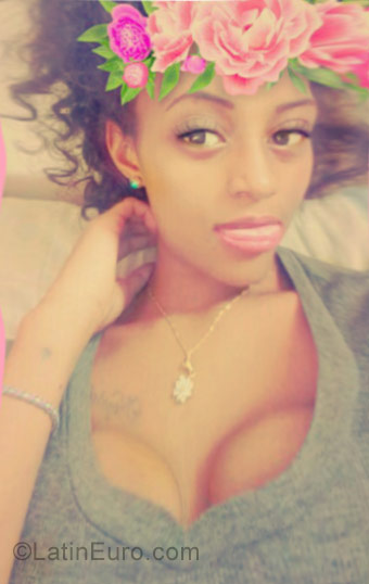 Date this sultry Dominican Republic girl Alanna from Santo Domingo DO29683