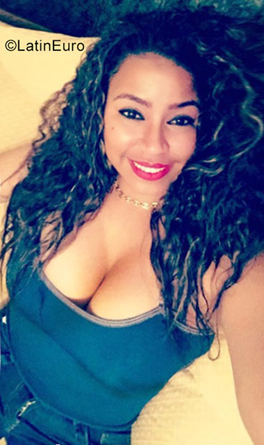 Date this hot Spain girl Eilin from Barcelona ES380