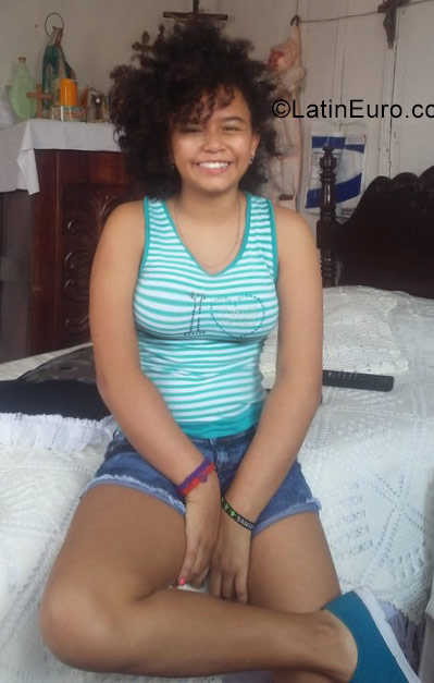Date this fun Colombia girl Maria camila or from Manizales CO22045