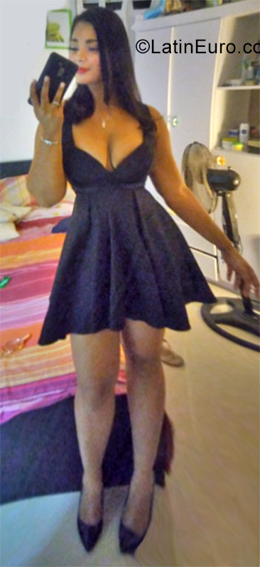 Date this cute Dominican Republic girl Mariela from Santo Domingo DO29810
