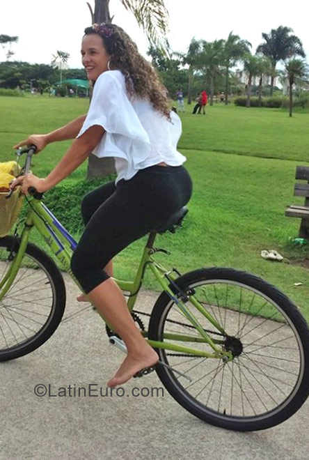 Date this gorgeous Brazil girl EDY from Sao Paulo BR10200