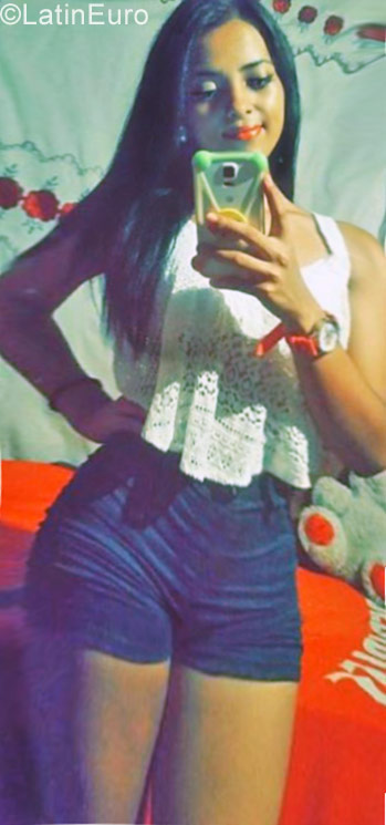 Date this gorgeous Brazil girl Maria from Rio De Janerio BR10203