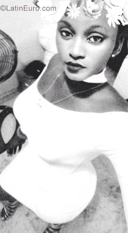 Date this delightful Dominican Republic girl Charina from Santo Domingo DO29861