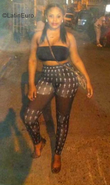 Date this nice looking Dominican Republic girl Mildres from Santiago DO29864