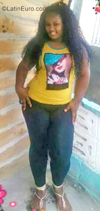 Date this beautiful Dominican Republic girl Rose from Santo Domingo DO29873