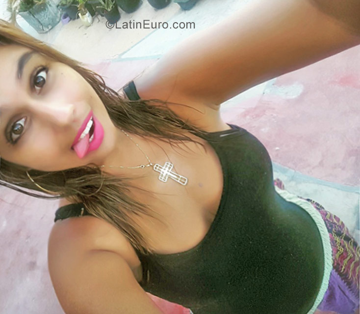 Date this funny Brazil girl Cris Boscarino from Araruama BR10211