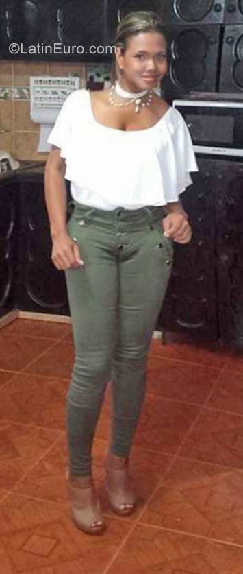 Date this stunning Colombia girl Johannita jay from San Andres Isla CO22126