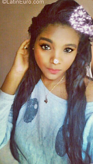 Date this stunning Dominican Republic girl Vanesa from Santo Domingo DO40059