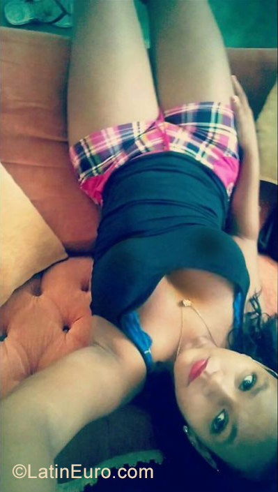 Date this voluptuous Dominican Republic girl Katerin from Santiago DO29942