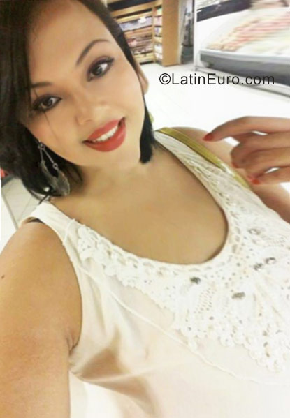 Date this nice looking Brazil girl Amanda from Belo Horizonte BR10216