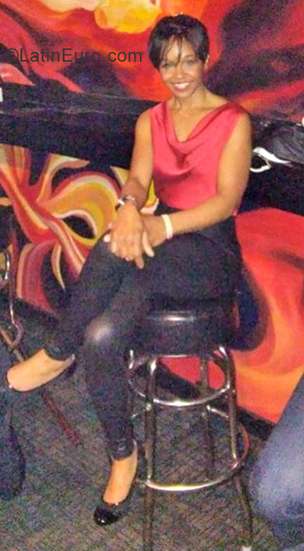 Date this voluptuous United States girl Mirella from Wixom US18694