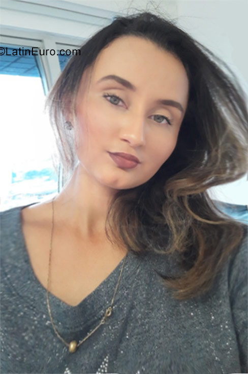 Date this georgeous Brazil girl Poliana souza from Manaus BR10232