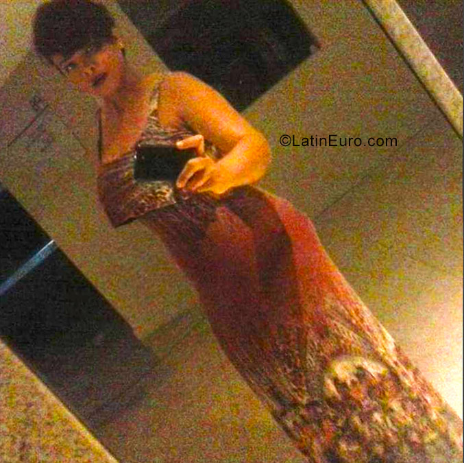 Date this sultry Canada girl Daniele from Recife CA775