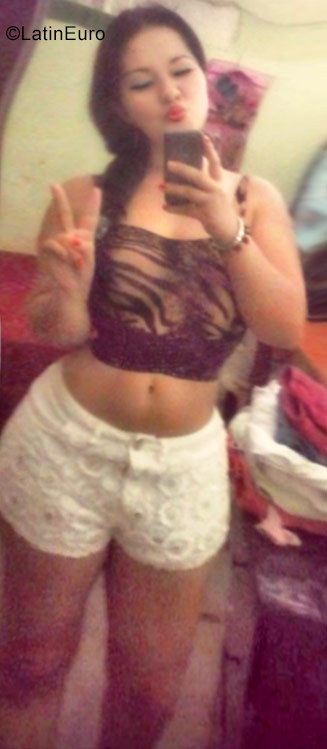Date this happy Colombia girl Vanesa from Bogota CO22230
