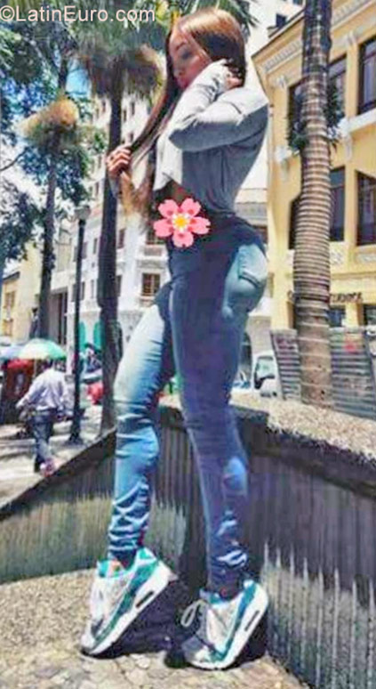 Date this delightful Colombia girl Maleja from Ibague CO22249