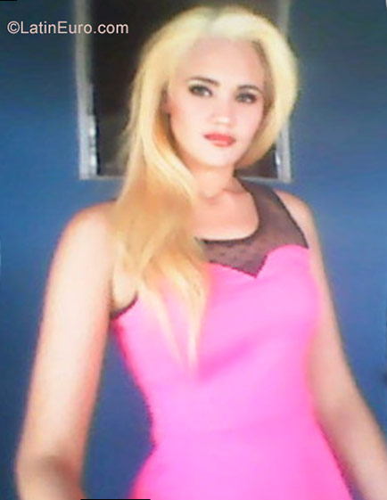 Date this cute Cuba girl Lili from Camaguey CU95