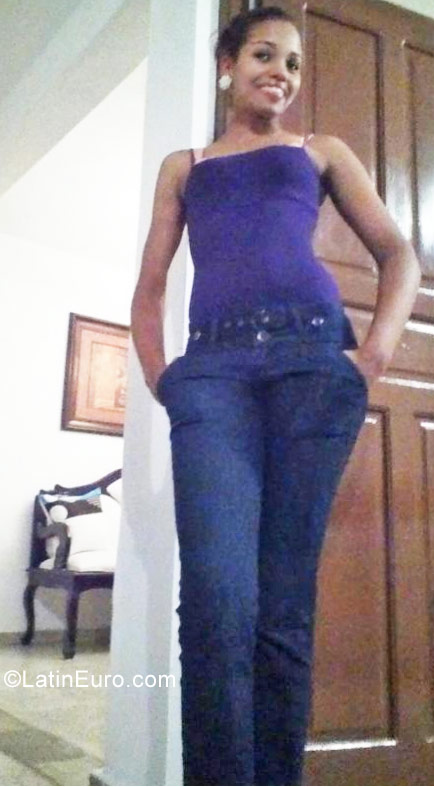 Date this delightful Dominican Republic girl Crysaldie from Santiago DO30211