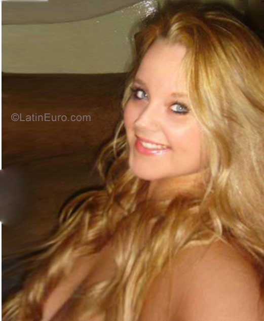 Date this happy Russia girl Honeymoon from Perm RU66
