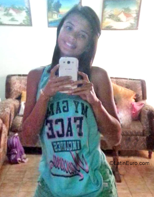 Date this stunning Venezuela girl Carlotatyu from Acarigua VE914