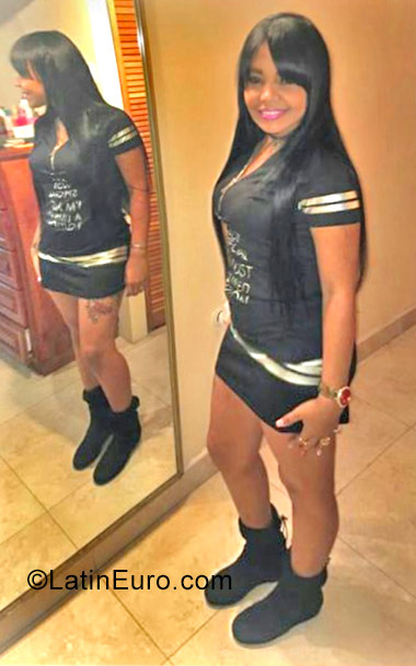 Date this attractive Dominican Republic girl Daianna Durn from Bávaro Punta Cana DO30282