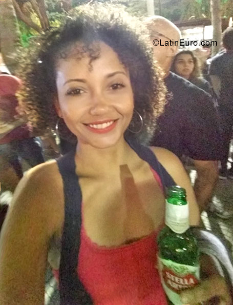 Date this passionate Brazil girl Vanessa from Rio de Janeiro BR10274
