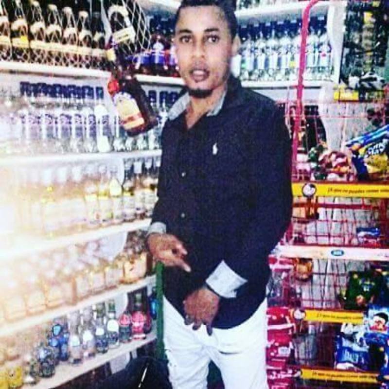 Date this athletic Dominican Republic man Gregory from Santodomingp DO30324