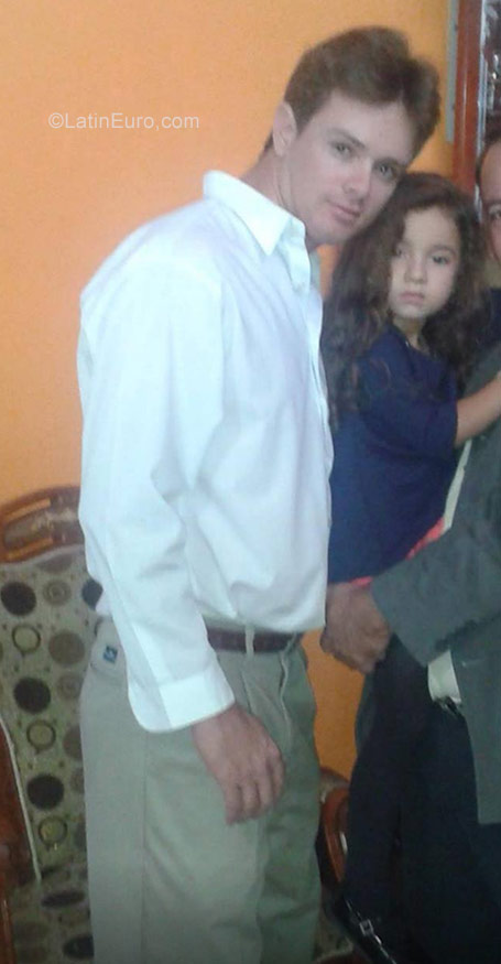 Date this beautiful Venezuela man Omar from Merida VE934