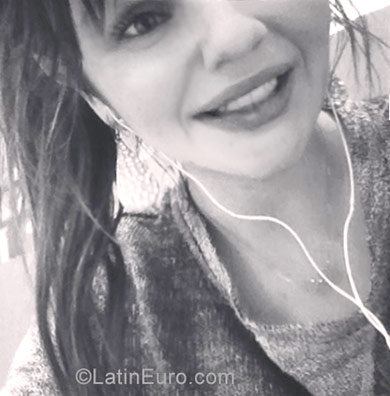 Date this sensual France girl Laura from Plouezec FR260