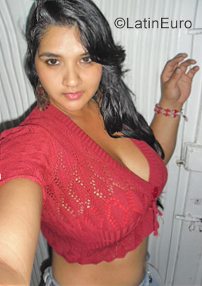 Date this fun Colombia girl Angelandica from Palmira CO22352