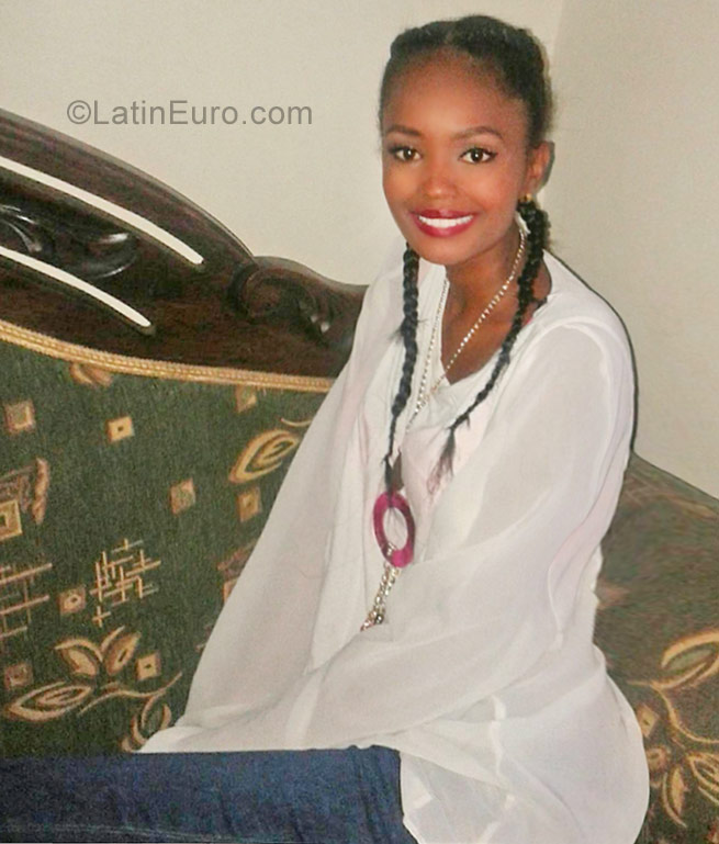 Date this georgeous Colombia girl Samanta from Bogota CO22354