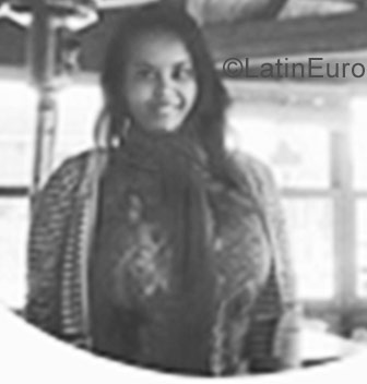Date this sensual Burkina Faso girl Mqrifuk from  BR10297