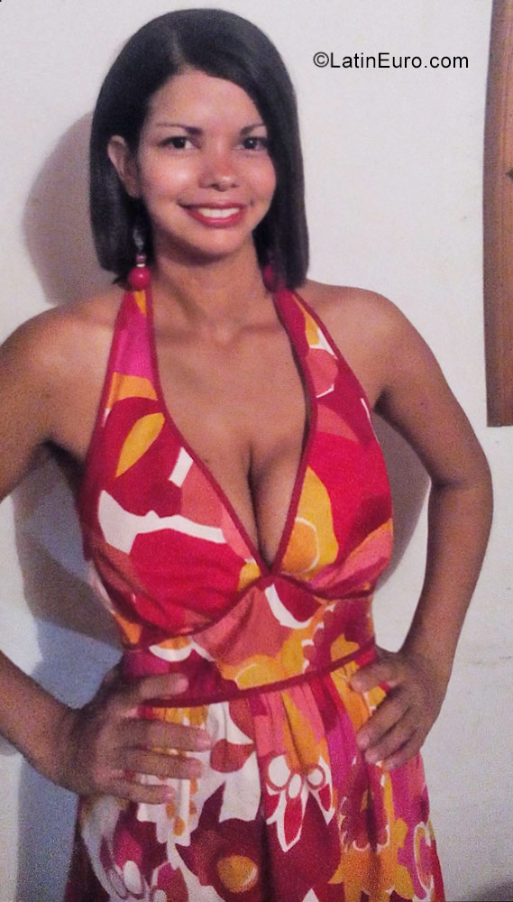 Date this happy Venezuela girl Mari from Cumana VE959