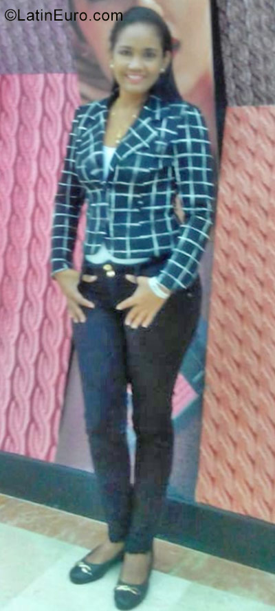 Date this beautiful Colombia girl Elisa from Barranquilla CO22373