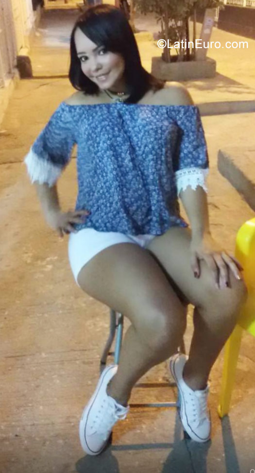 Date this athletic Colombia girl Jessica from Cartagena CO22386