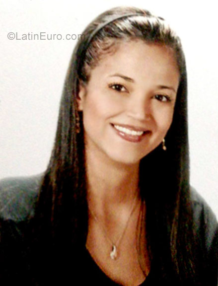 Date this hot Colombia girl Lis from Cartagena CO22430