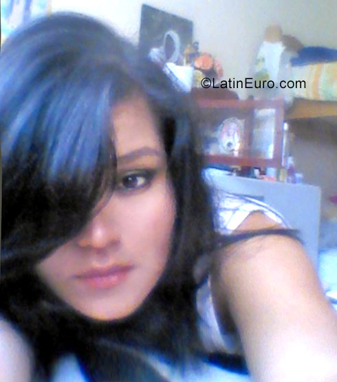 Date this delightful Peru girl Deysy from Huanuco PE1134