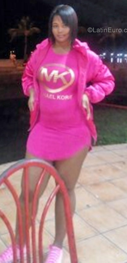 Date this cute Cuba girl Isis from Cienfuegos CU117