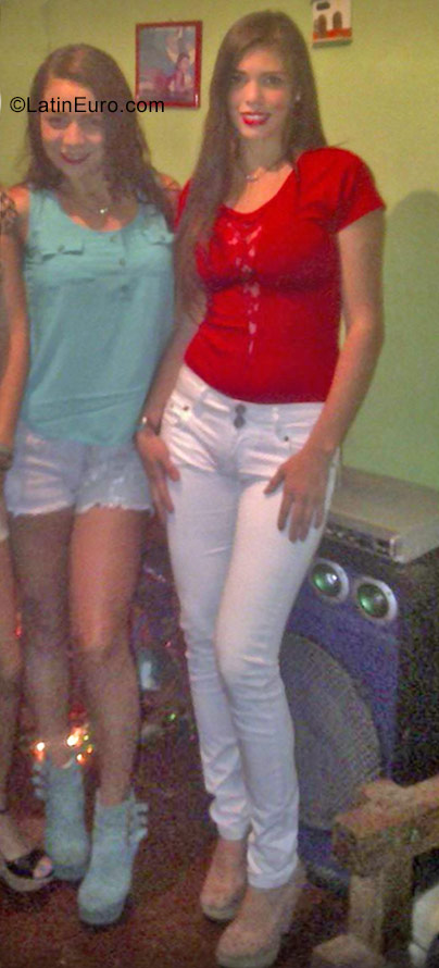 Date this georgeous Venezuela girl Stephanie from Caracas VE985