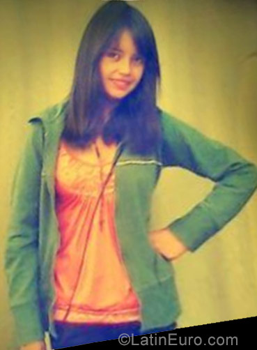 Date this cute Colombia girl Leidy from Ayapel CO22477