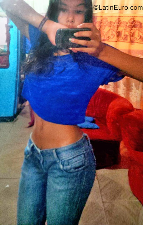 Date this lovely Venezuela girl Rabaly from Valencia VE999
