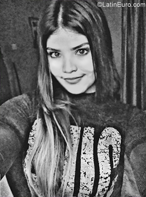 Date this hot Venezuela girl Alexandra from Maracay VE1031