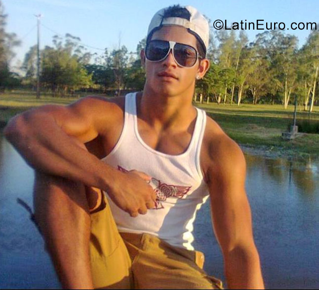 Date this beautiful Paraguay man David from Asuncion PY14