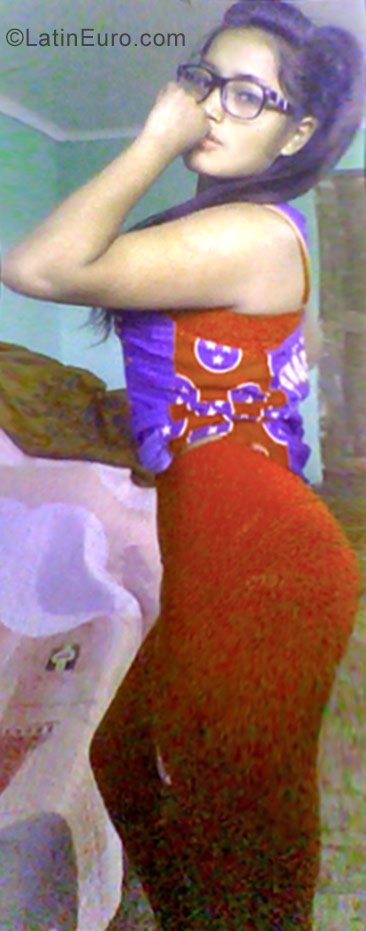 Date this gorgeous Peru girl Marisol from Cusco PE1148