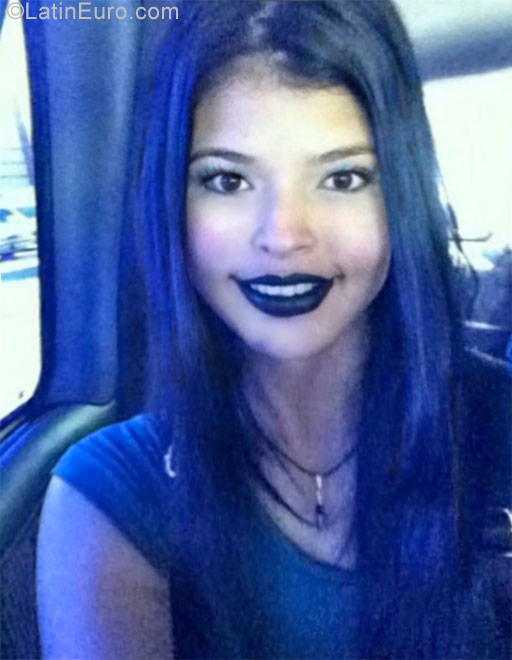 Date this gorgeous Venezuela girl Mariam from Maracaibo VE1039