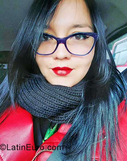 Date this funny Colombia girl Alejandra from Bogota CO22631