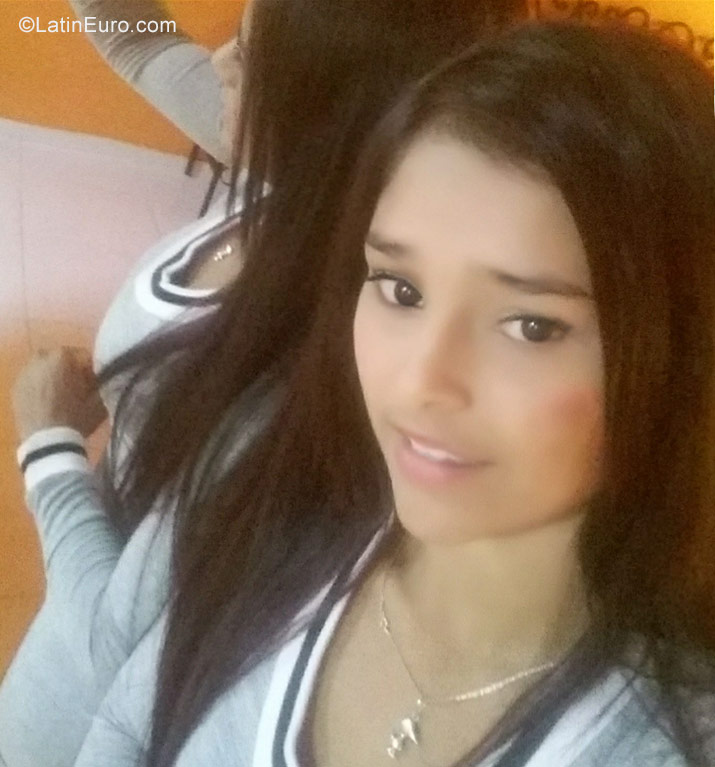Date this athletic Colombia girl Liseth from SANTA ROSA DE CABAL CO22682